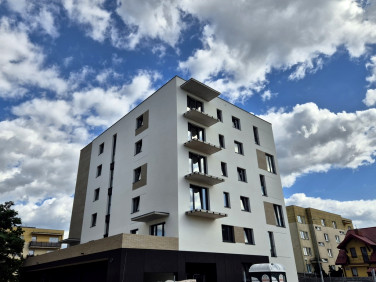 Mieszkanie blok mieszkalny przy lesie