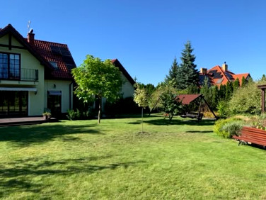 Dom Książenice sprzedaż