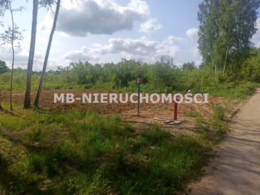 Pusta działka Myki