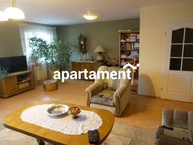 Mieszkanie blok mieszkalny przy lesie