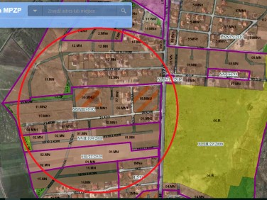 Pusta działka Mosty