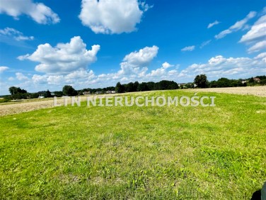 Pusta działka Poręba