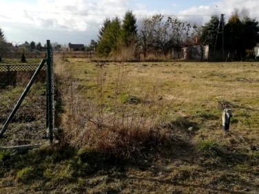 Pusta działka Paprotnia