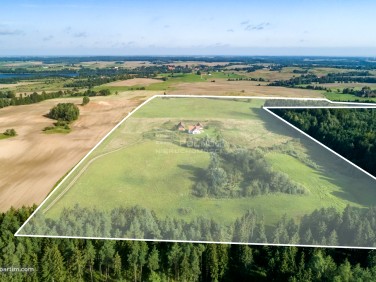 Działka nad jeziorem