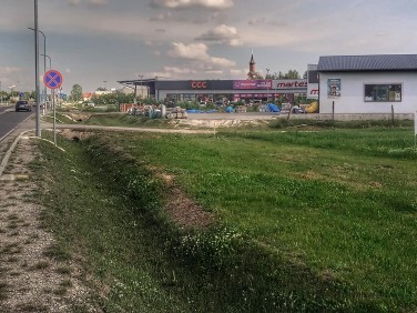 Działka usługowa sprzedam