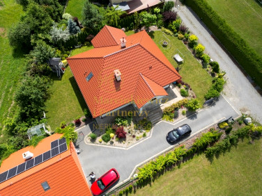 Dom z parkingiem